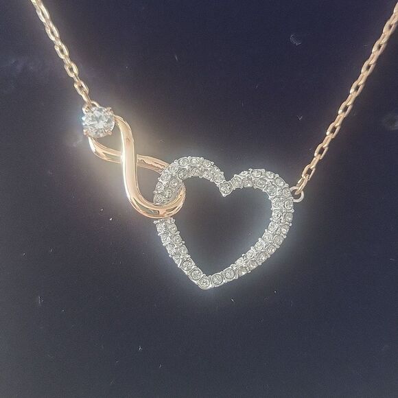 Swarovski Infinity Heart Pendant Necklace - Picture 4 of 6